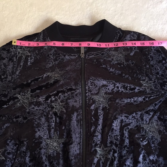 Velvet black bomber jacket with embroidered stars - Picture 7 of 8